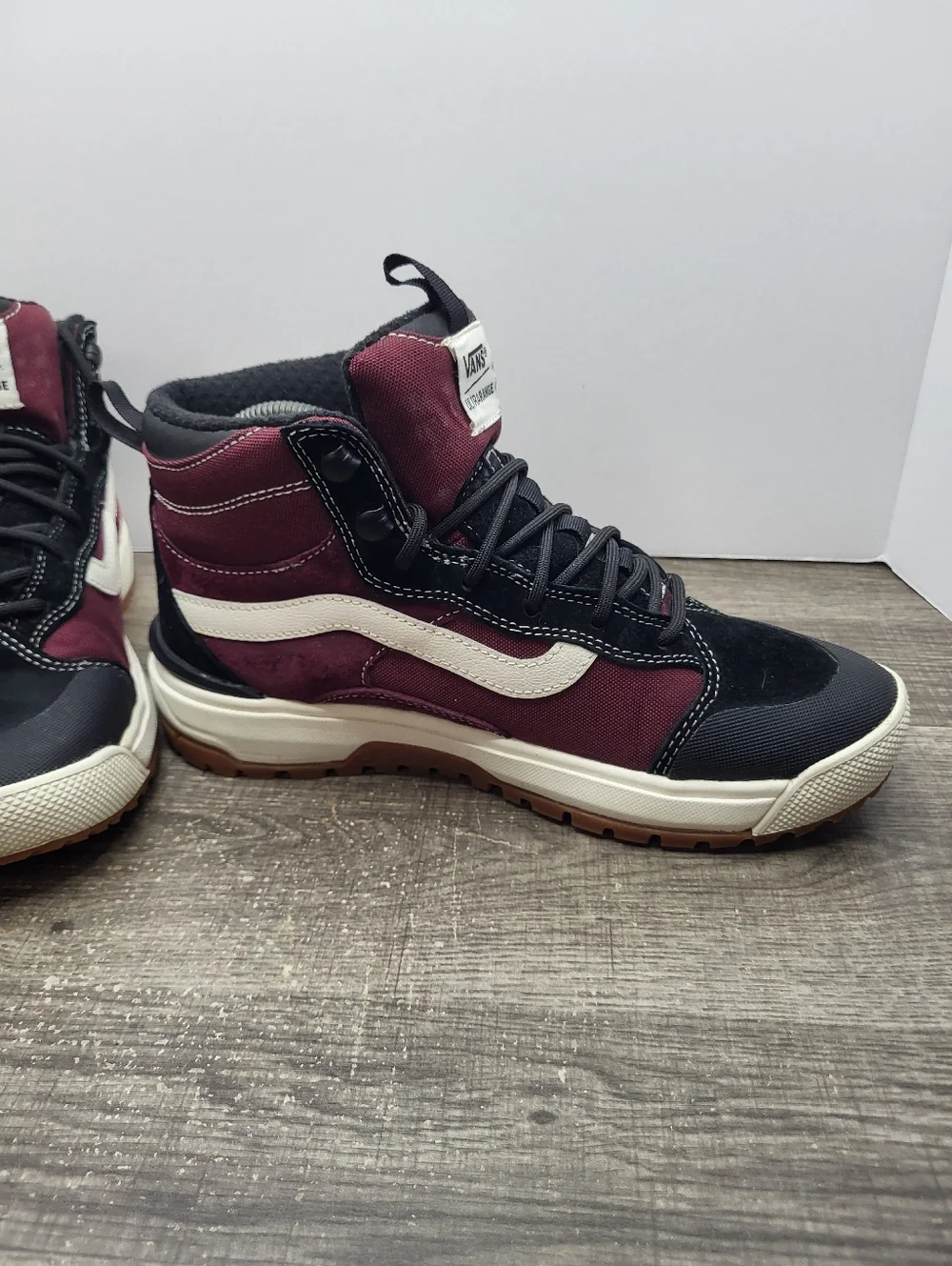 Vans Ultrarange Exo HI MTE Casual Boot Mens Size 7.5 Burgundy White Shoes 500383